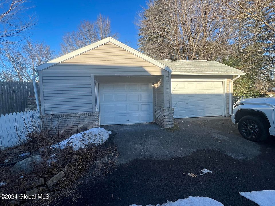 14 Princetown Road, Schenectady, NY 12306 Zillow