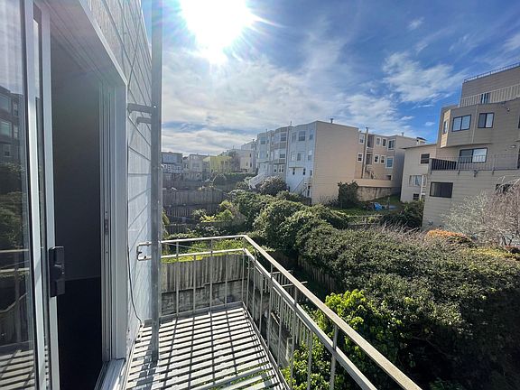 3rd image of 553 27th Ave #303