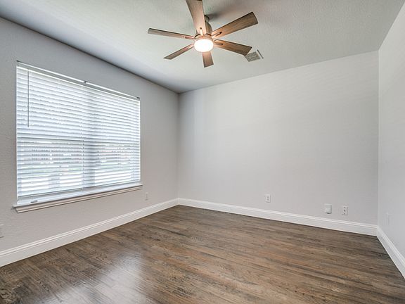 5th image of 12201 Hawk Creek Dr