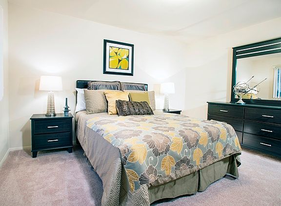 4th image of 212 Cedar Ln SE #1-032