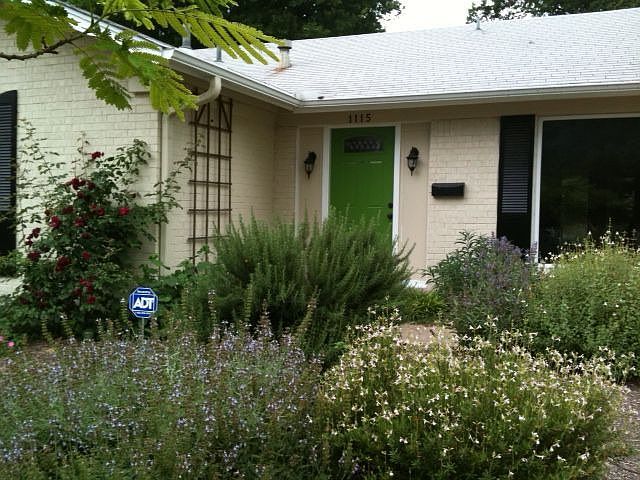 1st image of 1115 Plymouth Dr