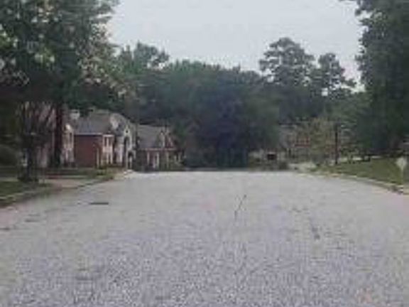 Exterior Neighborhood (street photo)