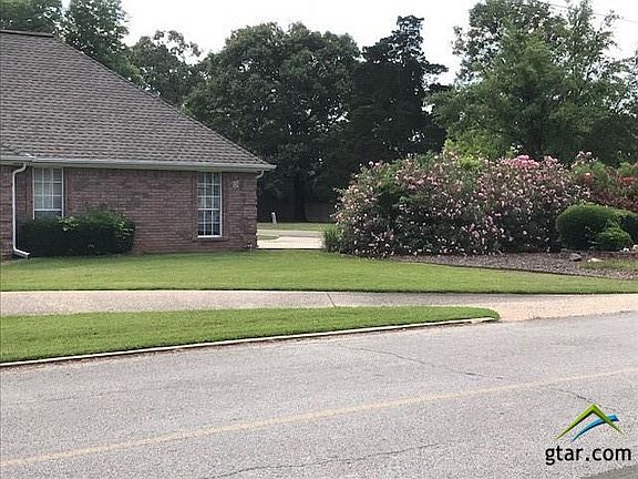 4th image of 131 S Bay Dr