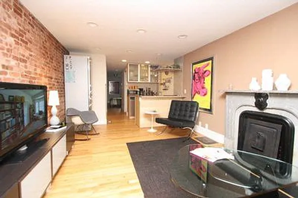Rented by Dwell Residential Inc | media 8