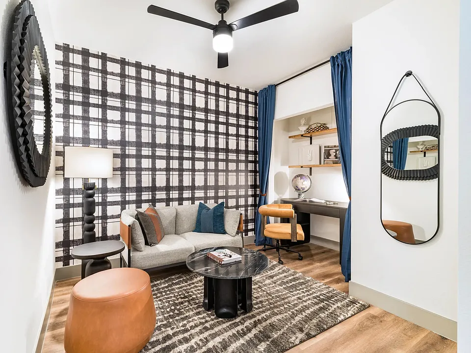 Flexible den layouts provide the perfect space for a home office, creative studio, media room, or additional lounge area.