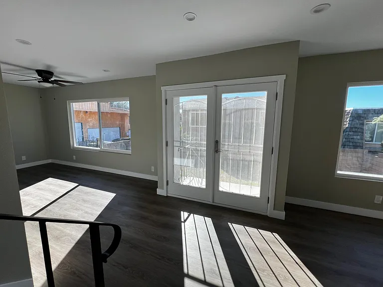 2680 E 19th St #4 — Photo 16