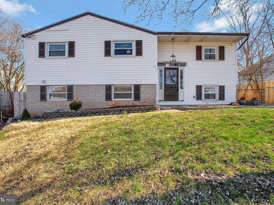 1st image of 7853 Twin Ridge Dr