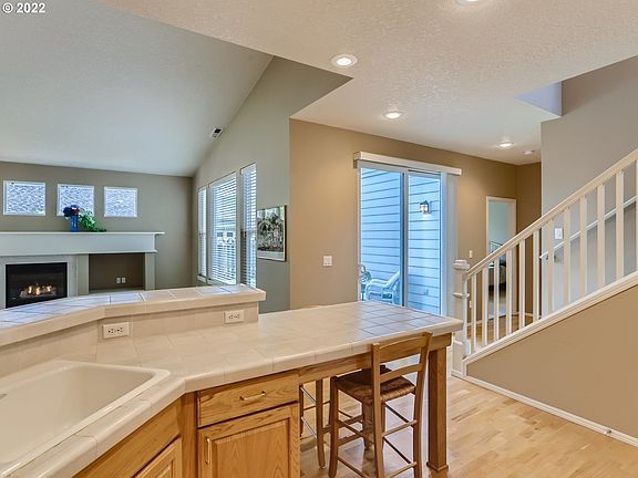 5th image of 1682 NE 64th Ave