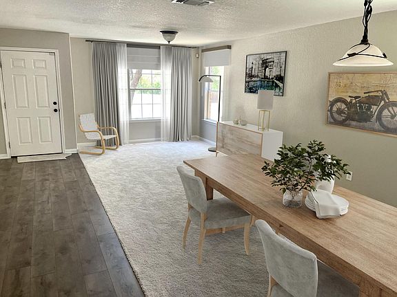 Entrance/Living room