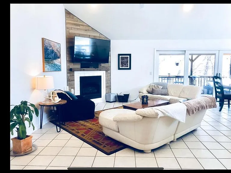 5661 W Lineage Ct — Photo 1
