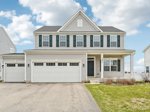 1821 Tall Oaks Dr, Antioch, IL 60002