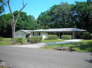106 5th St NW, Ruskin, FL 33570