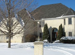 37W804 Stratford Ln, Elgin, IL 60124