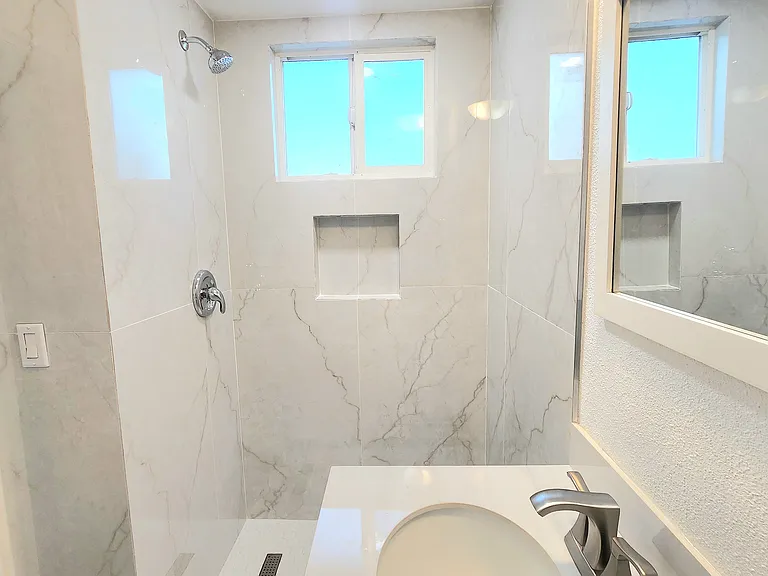 1002 N Merced Ave — Photo 6