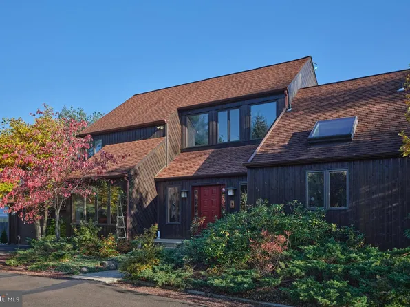 3054 Comfort Rd, New Hope, PA 18938