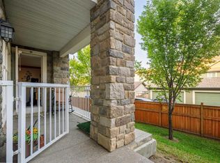 11 NW Mahogany Row SE #2105, Calgary, AB T3M 2L6
