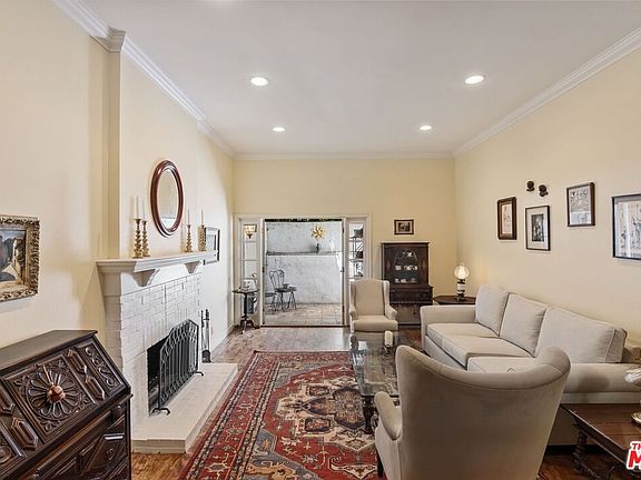2nd image of 10933 Wellworth Ave APT 18