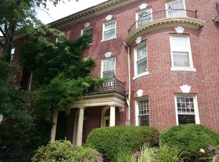 1720 Beacon St, Brookline, MA 02445