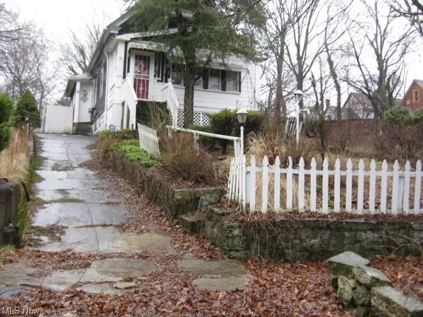 2919 Alpine St, Cleveland, OH 44104