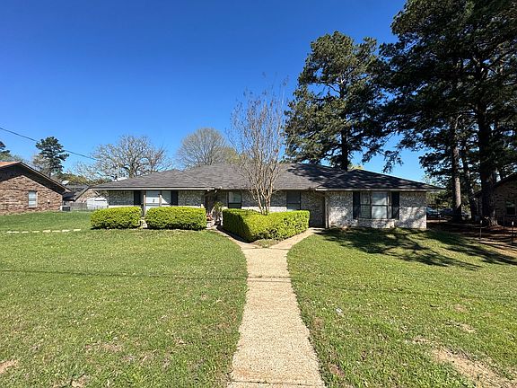 2nd image of 3242 Stoneridge Dr