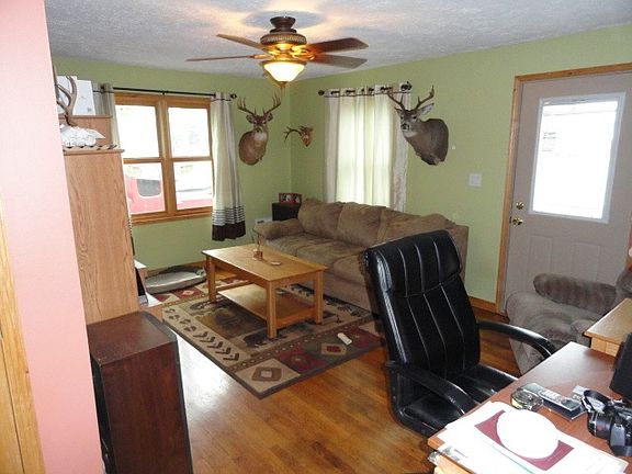 5th image of 303 Girard Ave