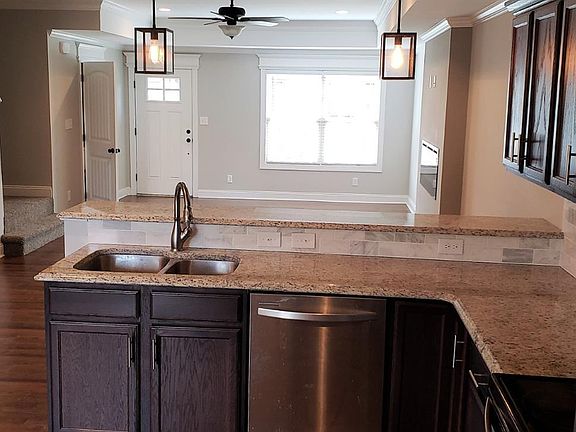 5th image of 159 Mallard Ln