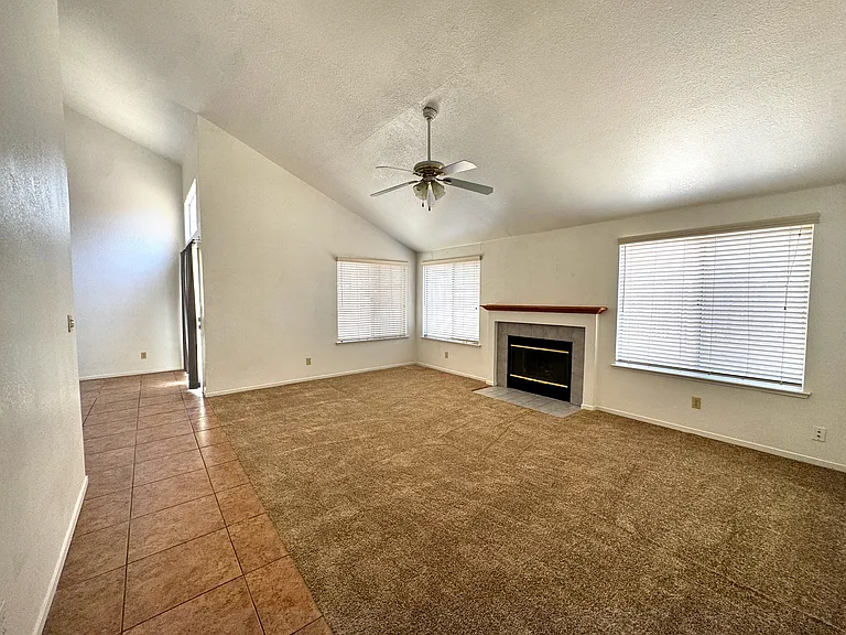 2101 E Pinedale Ave — Photo 15