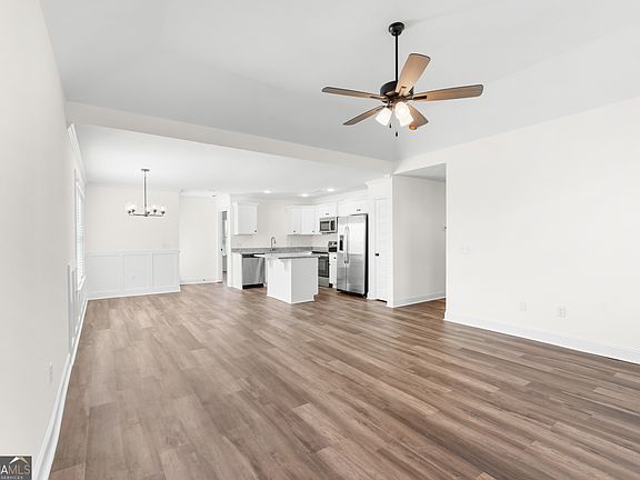 4th image of 919 Ryegrass Rd