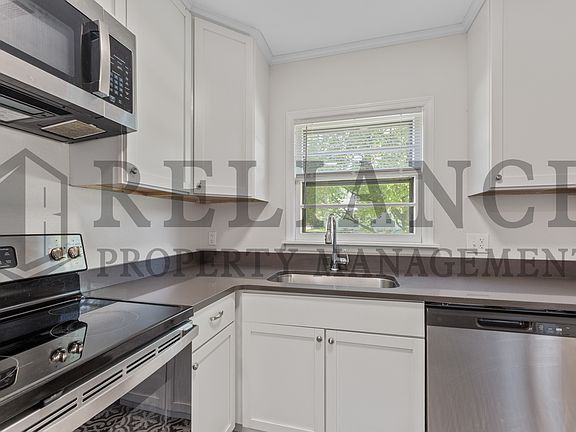 5th image of 653 Harding St