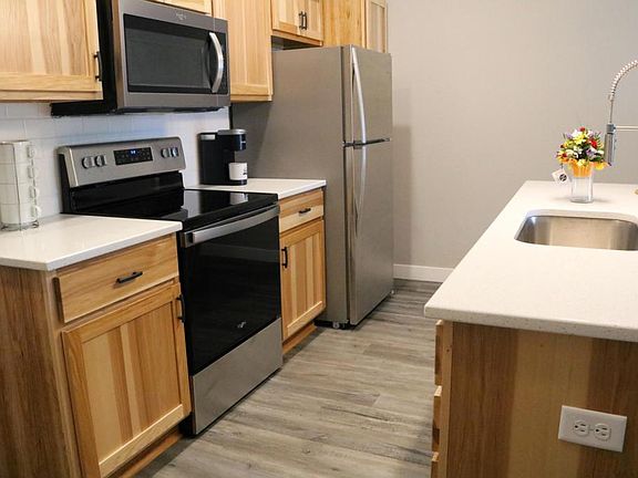 5th image of 6 Reserve Ct