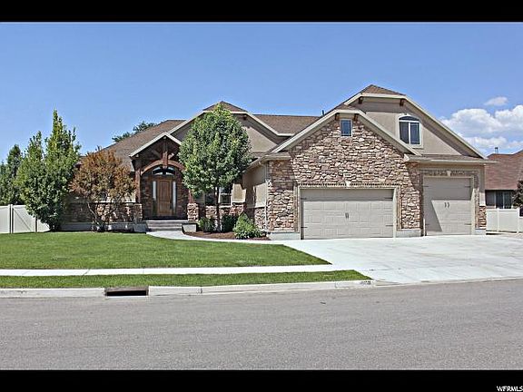 2nd image of 1608 W Ashby Grove Cir
