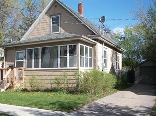 1541 3rd Ave N, Fargo, ND 58102
