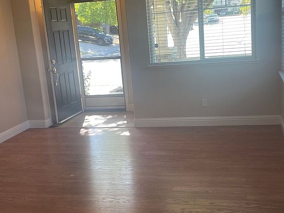 3rd image of 690 Bridgestone Dr