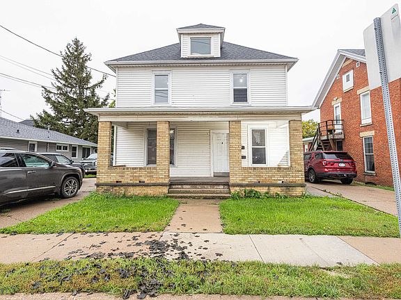 4th image of 165 Western Ave