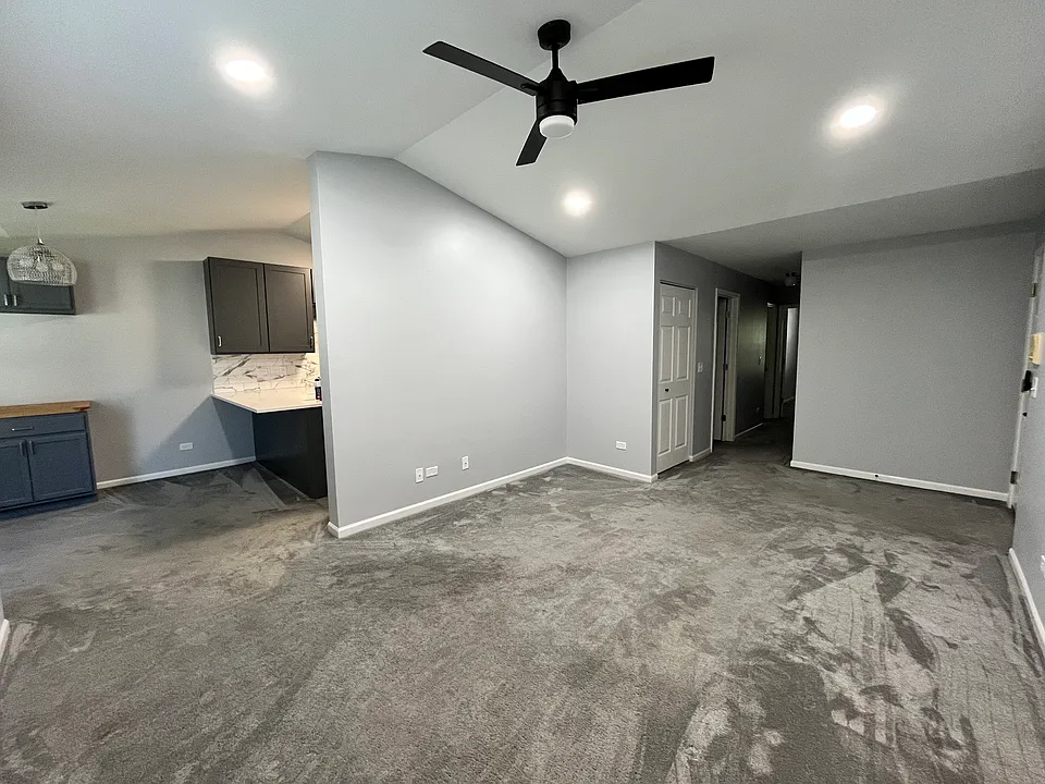 1244 N Red Oak Cir #3
