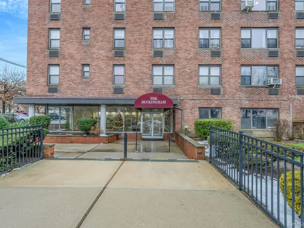124 Smith Street #3F, Freeport, NY 11520