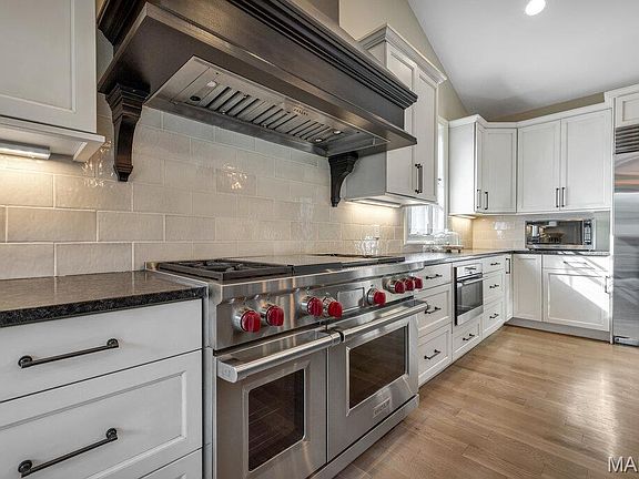 4th image of 8311 Kingsbury Blvd