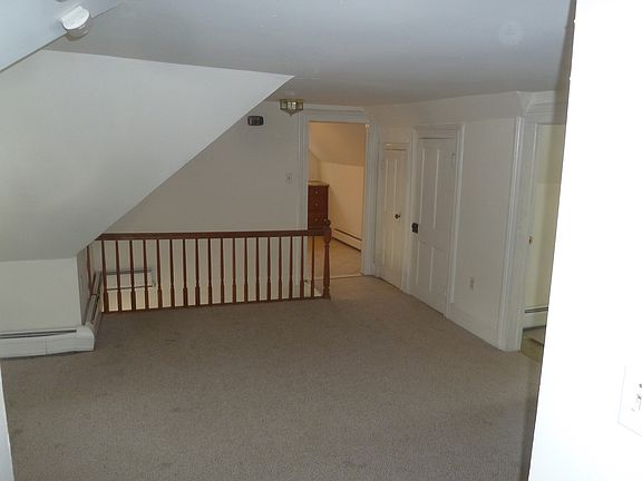 4th image of 32 East St
