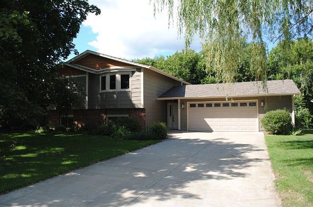 1st image of 2908 98th Ave N