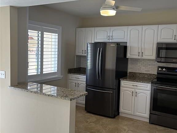 4th image of 7836 Emerald Cir #H-102