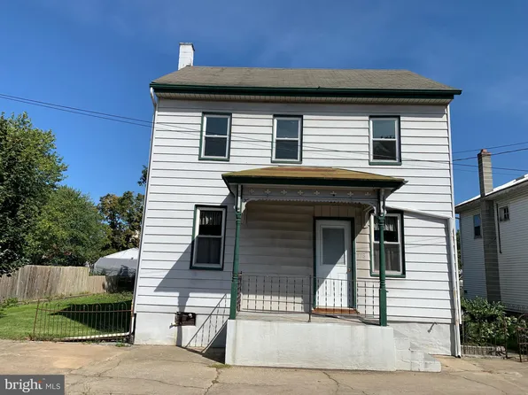 118 W Main St, Fredericksburg, PA 17026