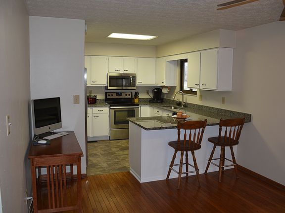 4th image of 10075 Alliston Dr NW