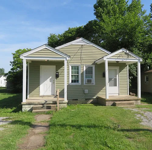 913 Priam St Photo 1