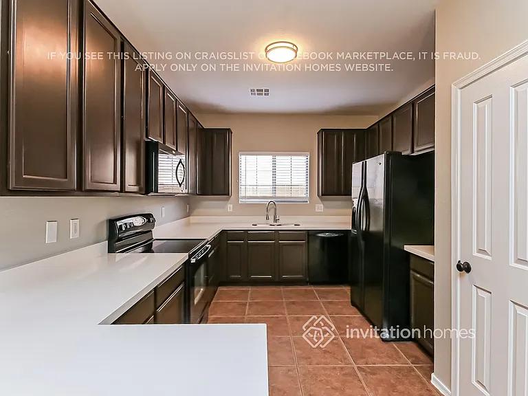 3425 E Vernon St — Photo 6