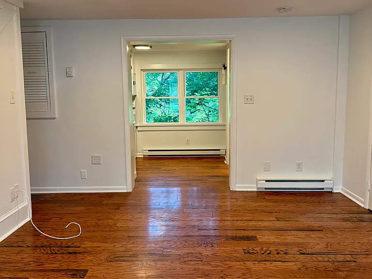 3046 Main St #1L — Photo 2