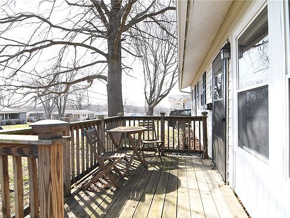 3rd image of 332 W Imboden Dr