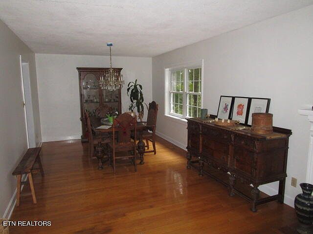2nd image of 220 Mountain View Dr