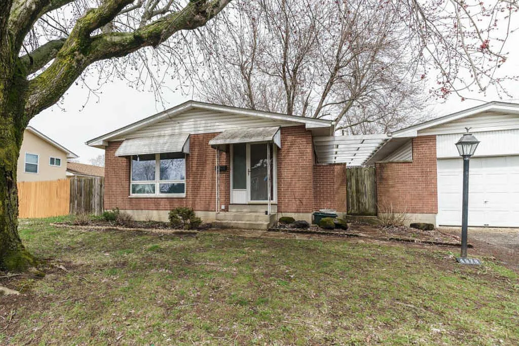 4978 Fullerton Dr photo 1