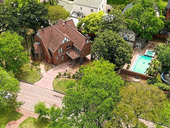 2nd image of 63 Cedar Lawn Cir