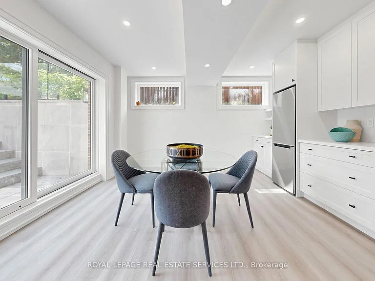 17 Romney Rd — Photo 33